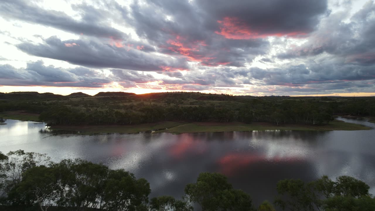 Tingkkarli (Lake Mary Ann), north of Tennant Creek, at sunset from the air.